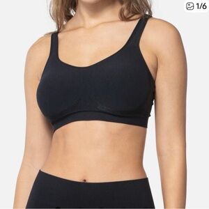 Underoutfit Black Seamless Bra M